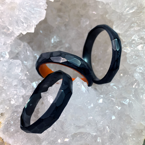 The Hourglass - Carbon Fiber Glow Ring - Oxu Jewelry